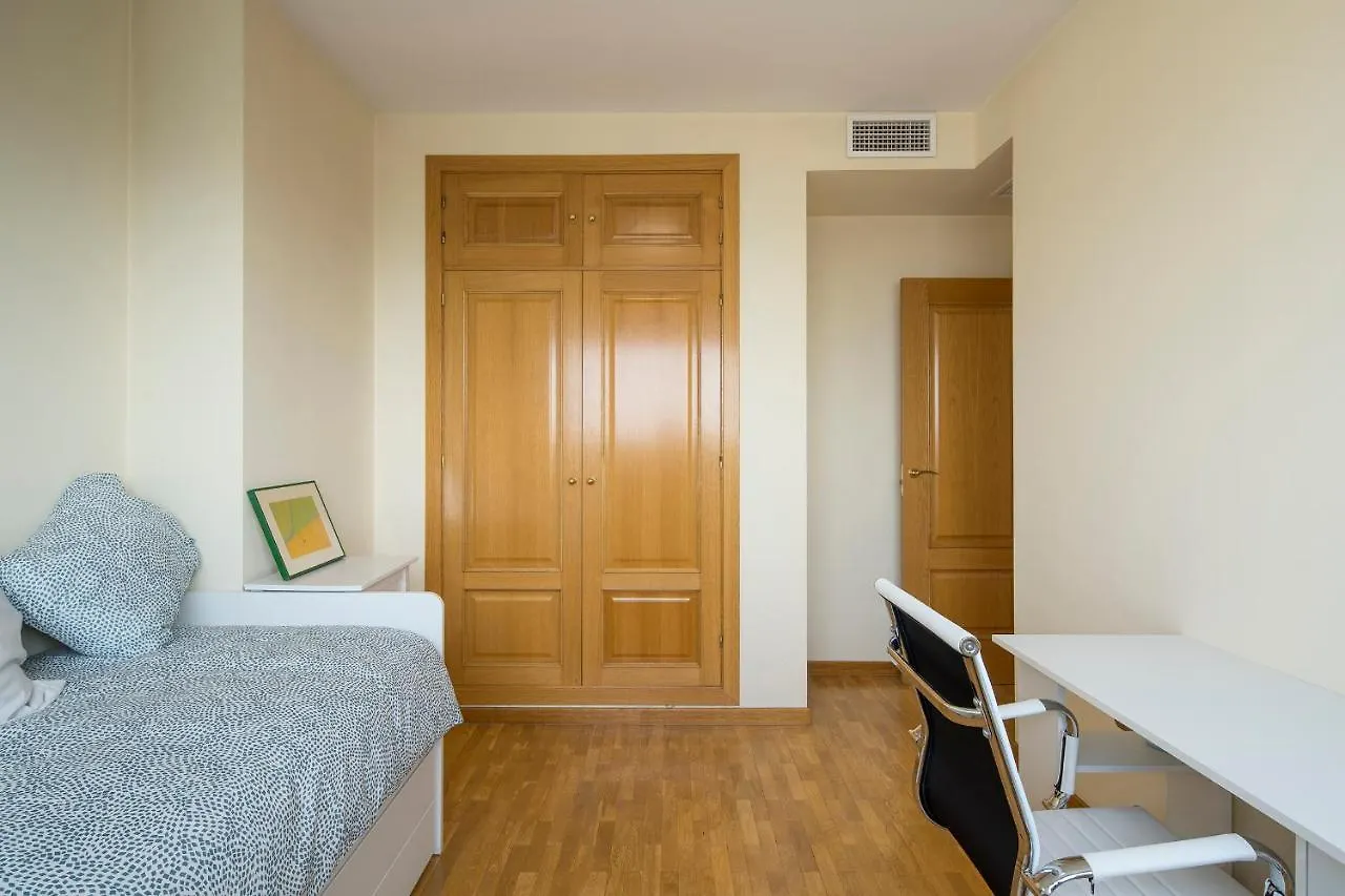 Apartment Atico Top Granada, Penthouse, 18-19Th Floor, City Centre, Views, Terrace, Free Parking
